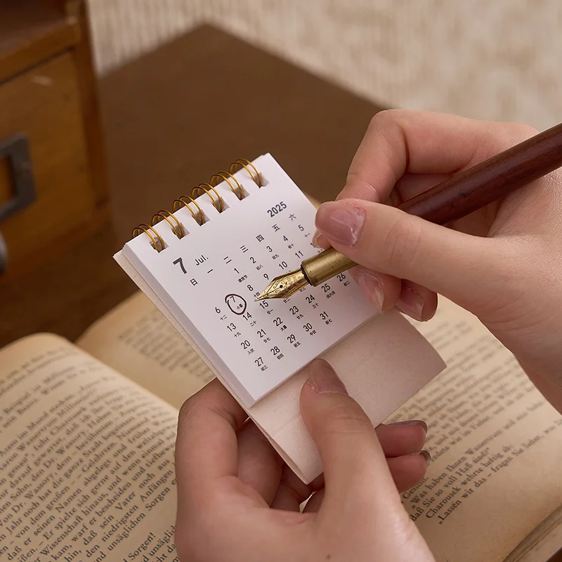 

1Pcs 2026 Mini Simple Calendar Small Desk Calendars Creative Coil Calendar Planner Desktop Decoration Office Stationery