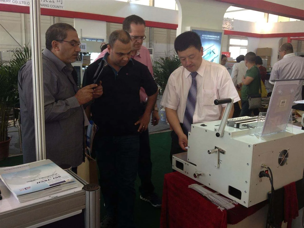 Picture 3: 6918 4in1 Multifunction Electric Book Binding Hole Punch Machine Coil Binder Double Wire Comb Binder