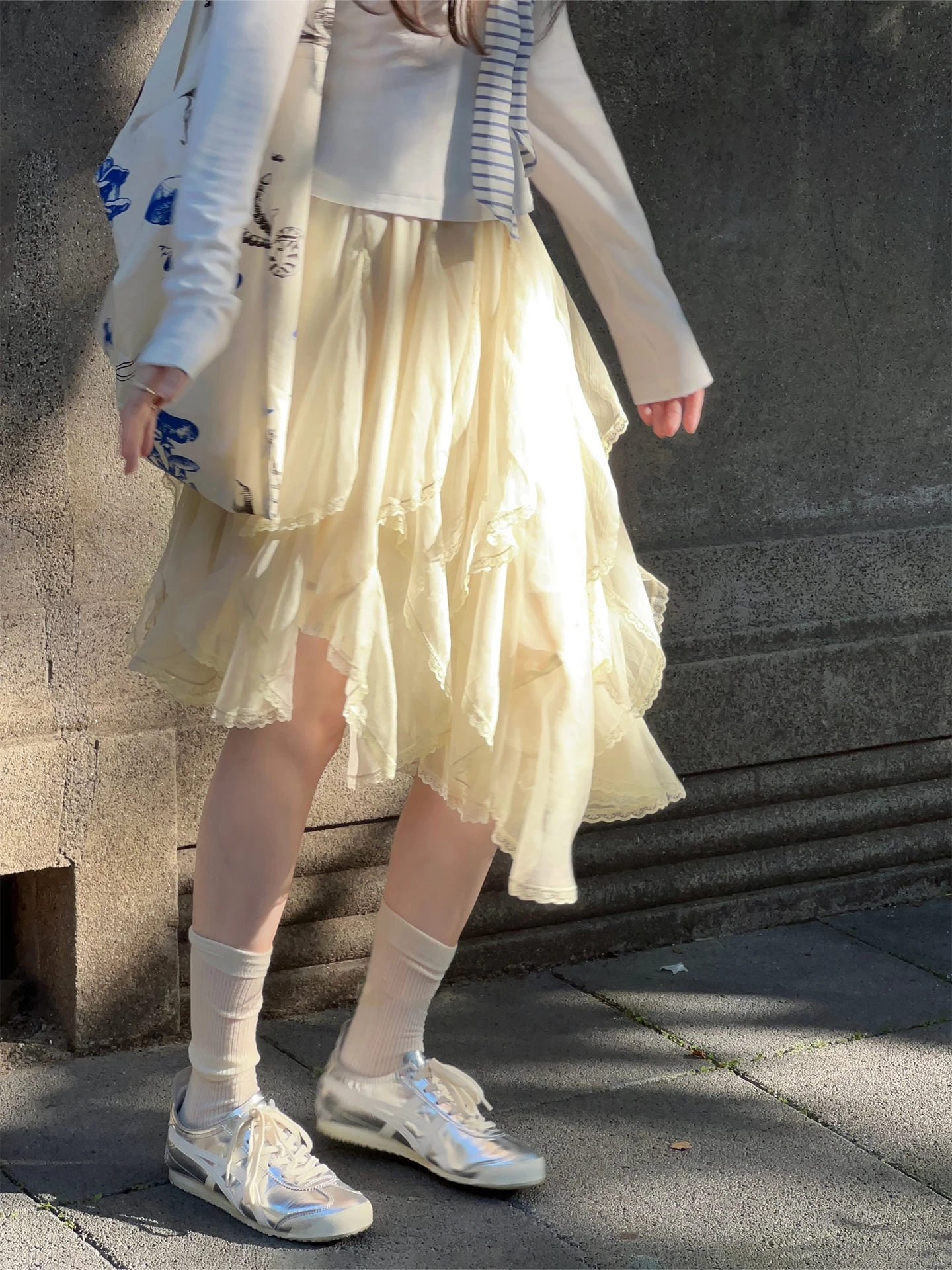 

Юбка миди с асимметричным кружевным дизайном, высокая талия, полиэстер, без эластана, повседневная, бренд Luminosidad