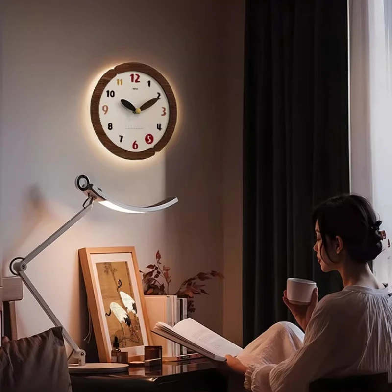 Nordic Cream Style Wall Clock Modern Wooden Fashion Living Room Wall Clock American High-end Home Decoration ساعة الحاءط FYWC