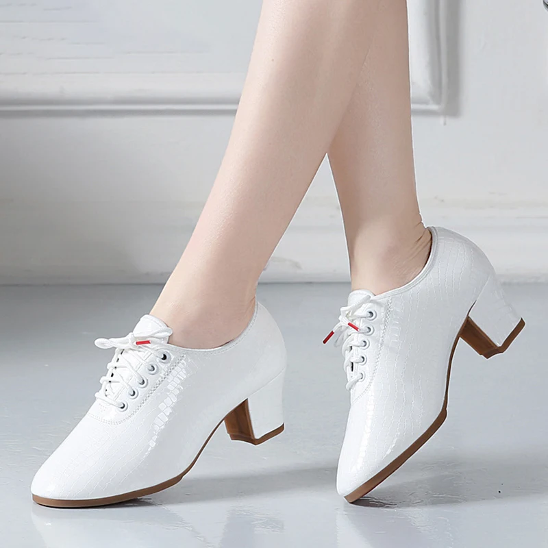 

Women Standard Dance Shoes Soft Outsole Modern Dance Shoes Ladies White Leather Square Heels Ballroom Dance Shoes women sneakers