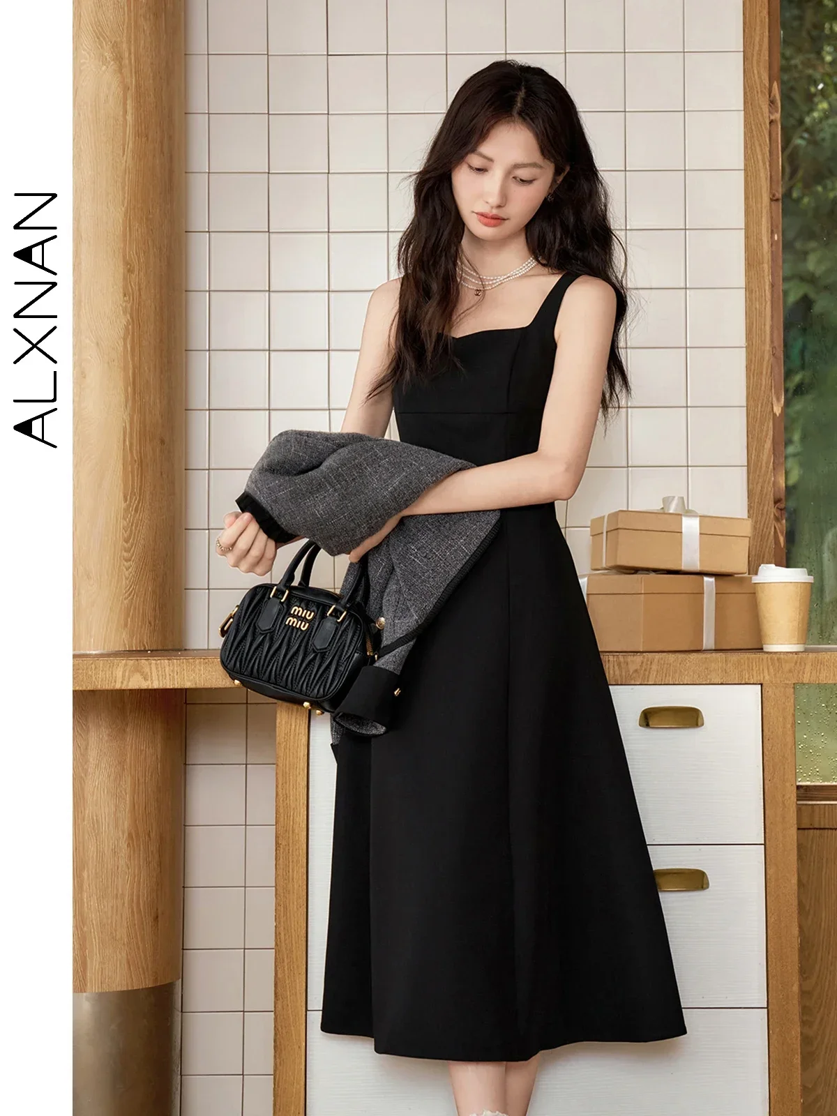 ALXNAN Women's Plus Size Camisole Dresses Autumn Wide Shoulder Strap A-line Square Neck Sleeveless Dress Sold Separately D06712