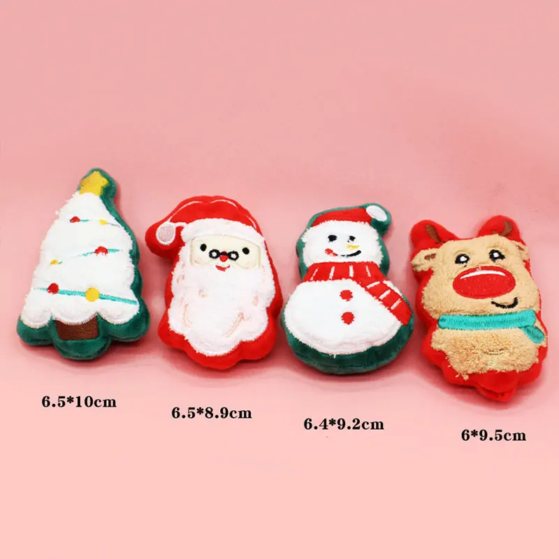 4 Stück Cartoon-Plüsch-Weihnachtsdekorationen – niedliche Schneemann-, Weihnachtsmann- und Rentier-Haarband-, Hut- und Taschen-Dekorationsaufnäher – Detail 2