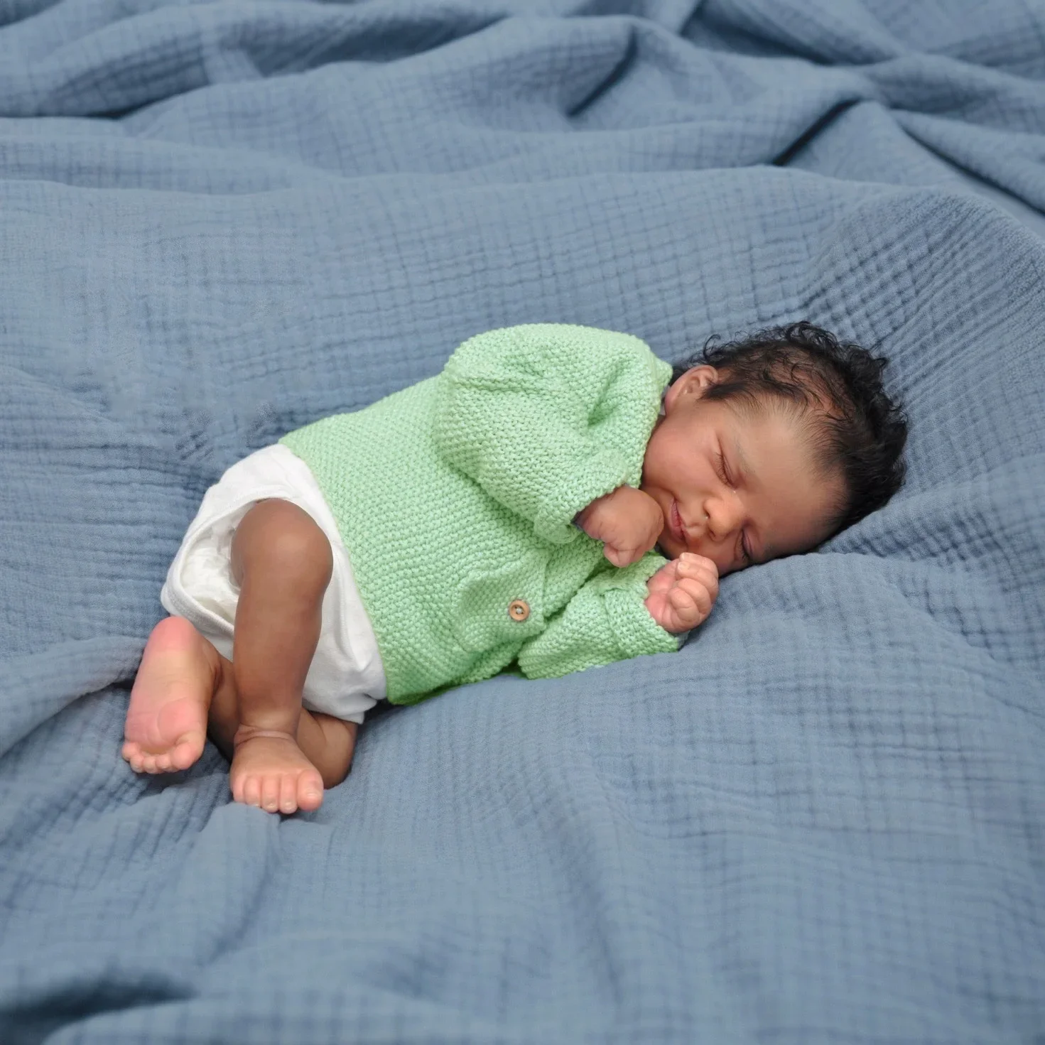 BZDOLL 45 CM Asleep Reborn Baby Doll Toy Cloth Body Vinyl Limbs Lifelike Black Brown Skin Smile Babies Doll Kid Birthday Gift