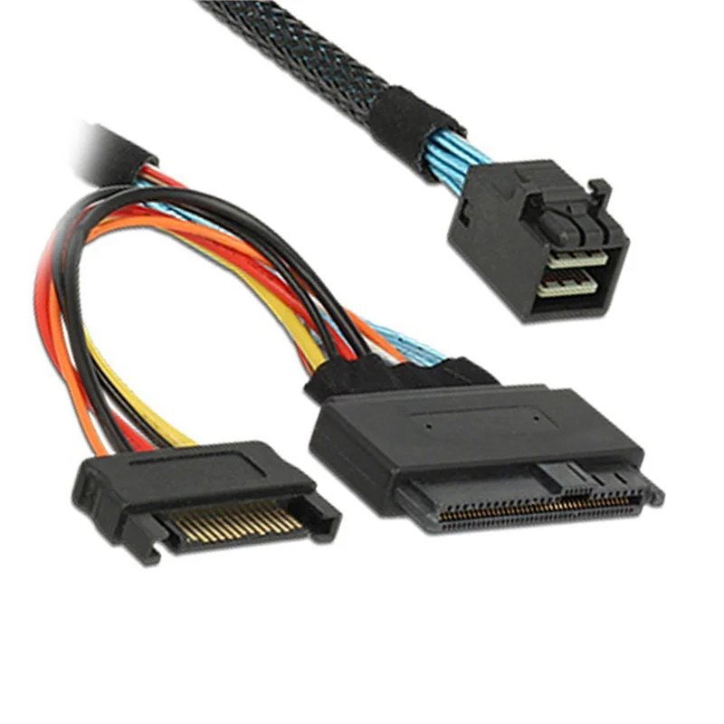 Wbudowany kabel 12G Mini SAS HD do U.2 / SFF-8643 do SFF-8639 o długości 0,5 m z 15-stykowym zasilaczem SATA, odpowiedni do dysków SSD U.2