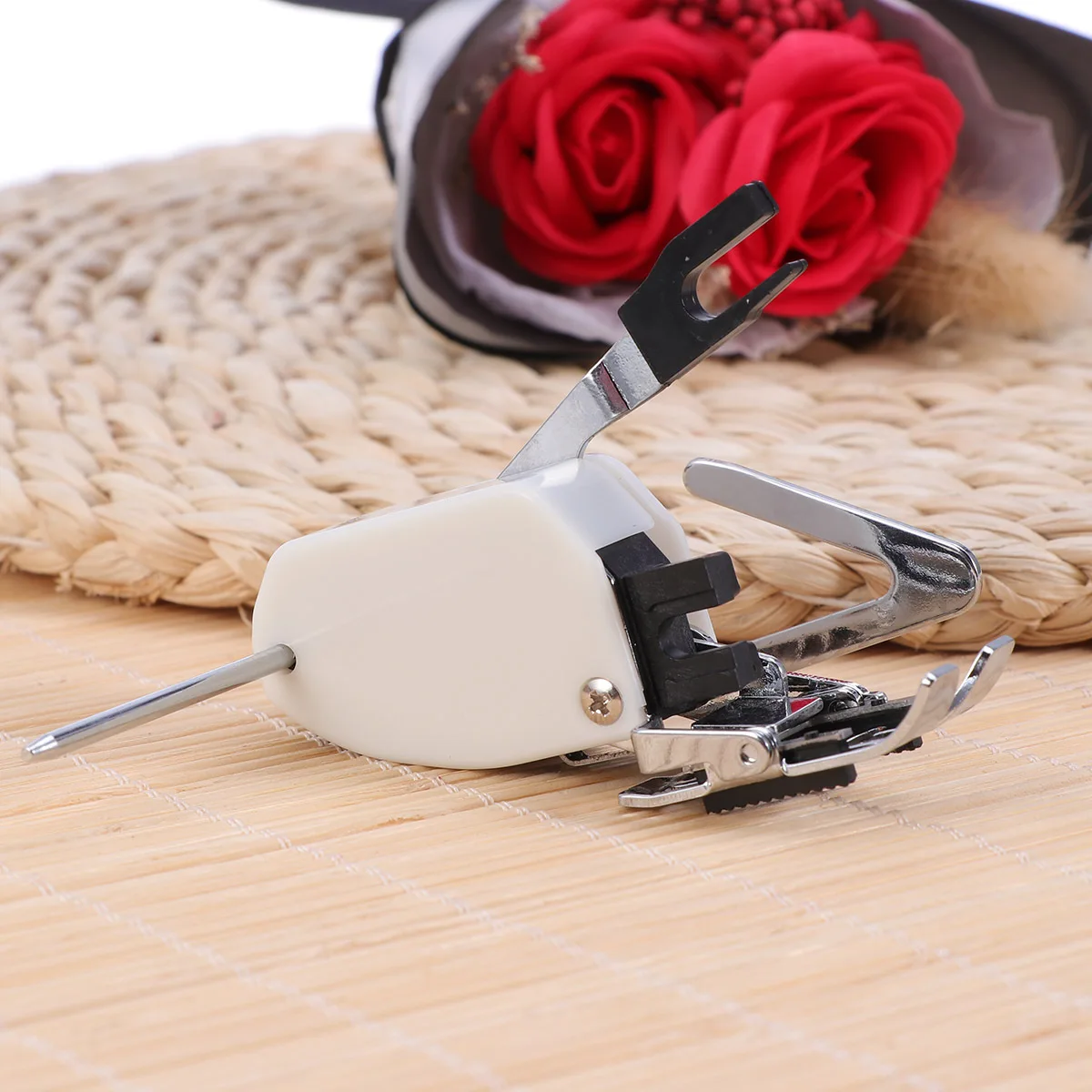 ماكينة خياطة حتى تغذية المشي القدم قطعة قدم الضغط في ماكينة الخياطة لخياطة اللحف مطابقة البلايد طبقات متعددة متينة من البلاستيك المعدني #2