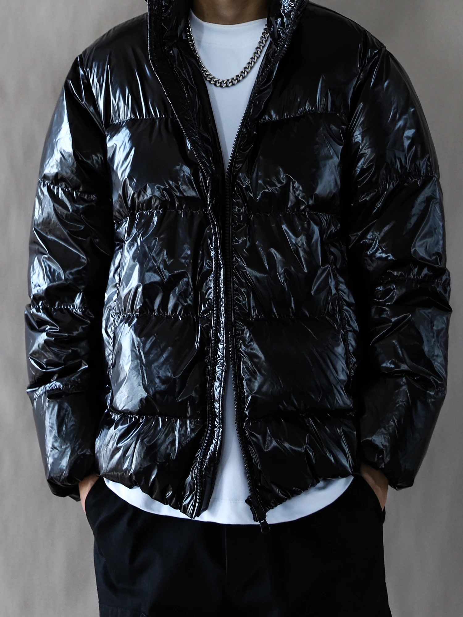 

Мужская пуховая куртка с 90% белым пухом, утепленная, свободного кроя, черная, с воротником-стойкой, в стиле ретро, повседневная, с длинными рукавами.