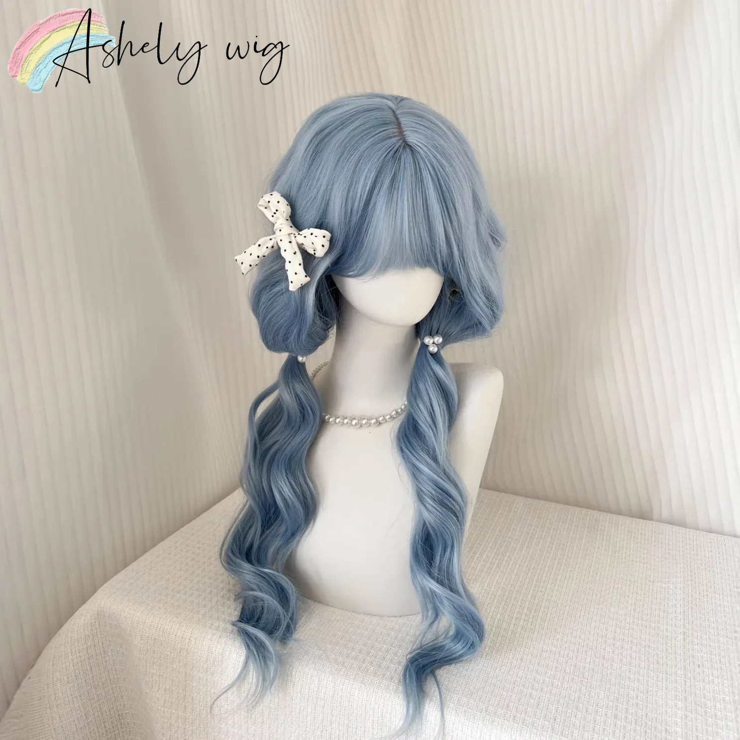Peluca femenina azul suave con flequillo recto y pelucas de Lolita con ondas de mar, peluca sintética de aspecto Natural de fibras de alta temperatura de 24 pulgadas