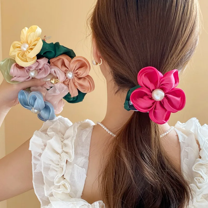 

Colorful Big Flower Pearl Scrunchies Pleated Flower Elastic Hair Bands Women Horsetail Rubber Hair Rope Tie Hair Accessories