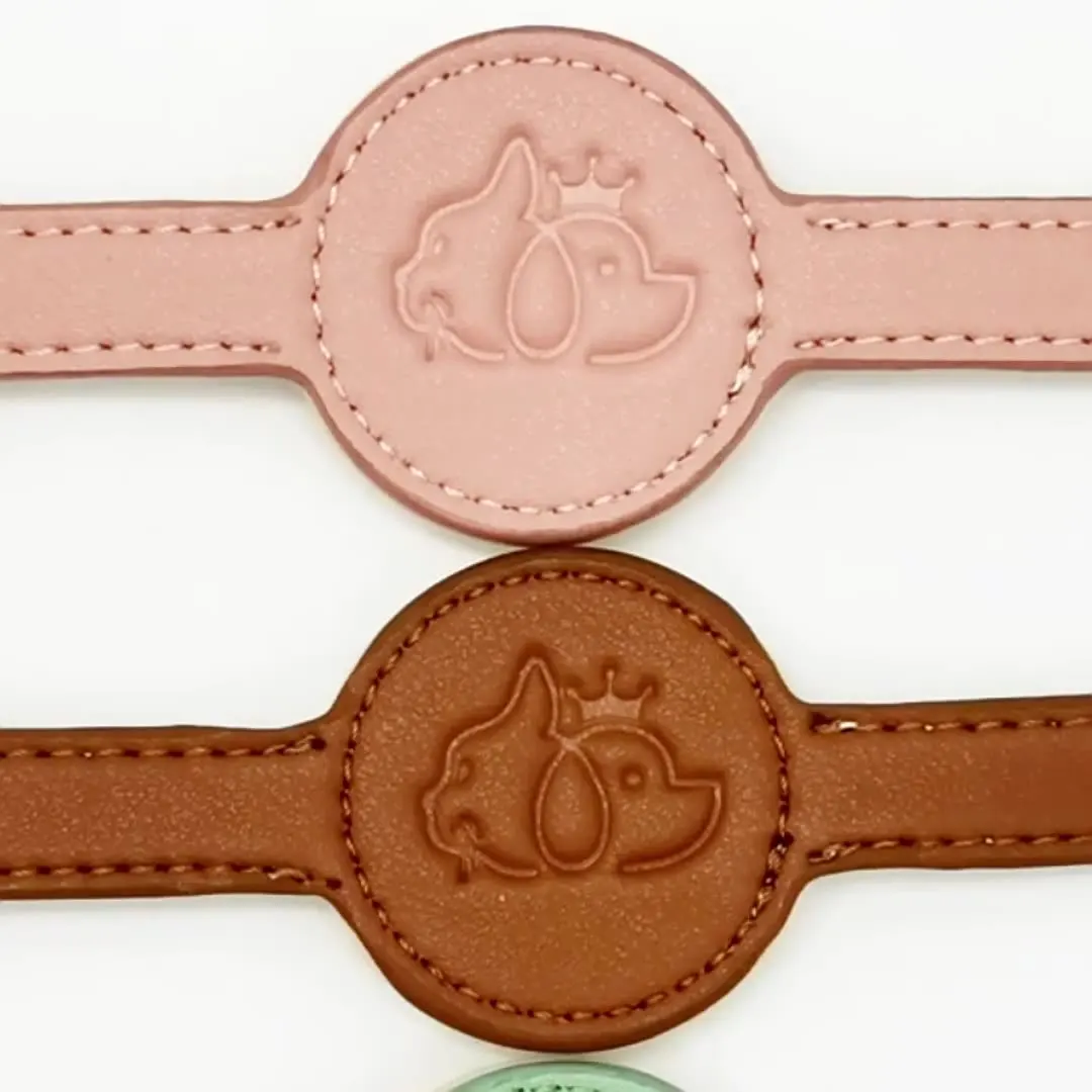 

Pet GPS tracking collar, cat scarf, cat collar, dog collar: popular pet products made of PU and silicone