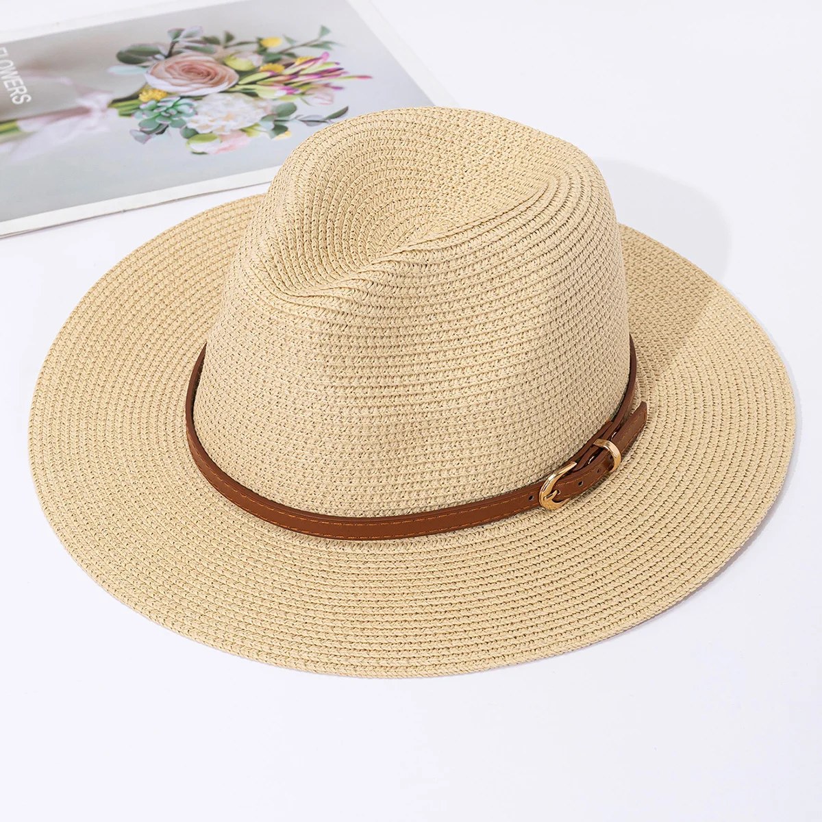 Panama straw hat, female jazz top hat, men and women\'s spring and summer straw woven fashionable sun protection and sunshade hat