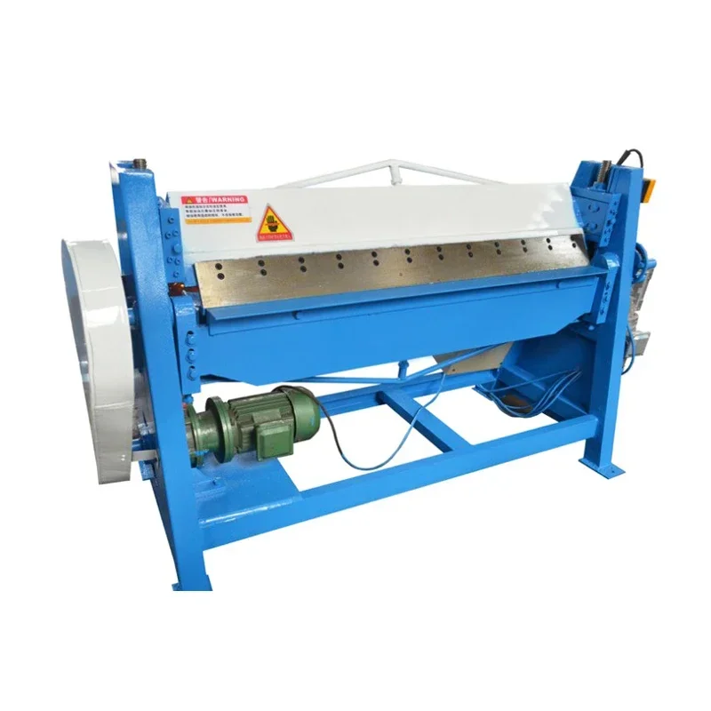 Maquina dobladora de lamines de métal