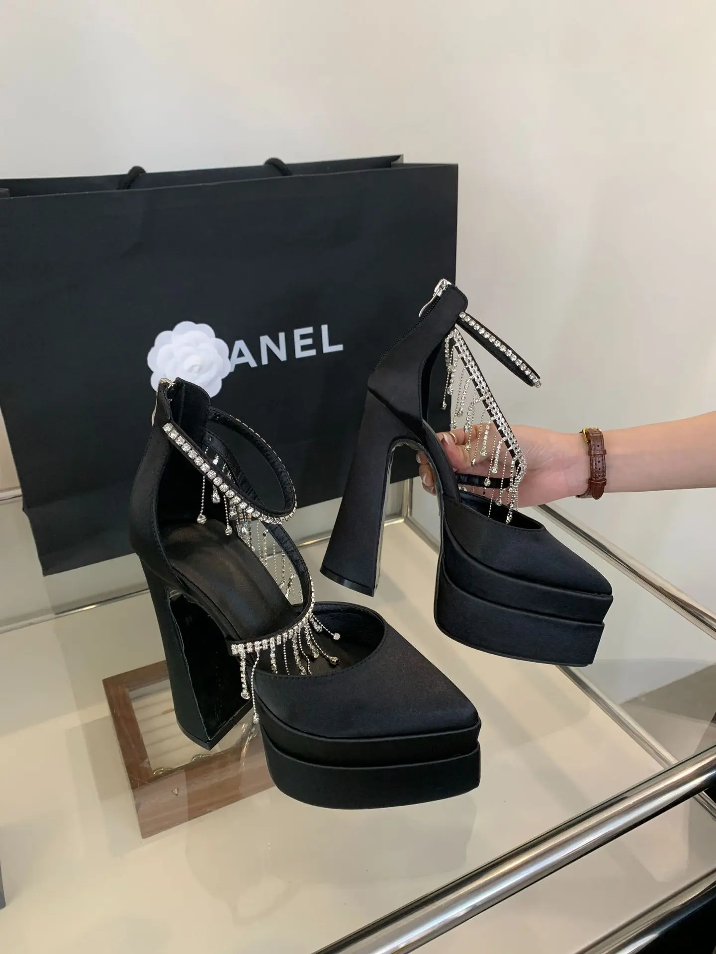 Nieuwe Maat 42 Puntige Sandalen Met Hoge Hakken 15Cm Hakken Platform Catwalk Diamant Damesschoenen Designer Sandalen Pumps