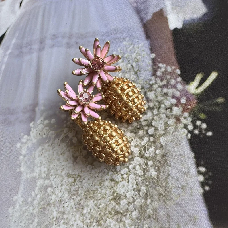 

Trendy European & American Style Colorful Flower Pineapple Durian Stud Earrings for Women,Fashion Streetwear Jewelry
