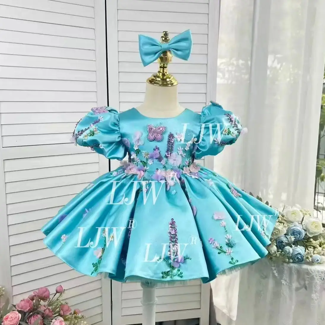 

Роскошное атласное платье Dreams Light с 3D цветочной вышивкой для девочек: на свадьбу, вечеринку, первое причастие, день рождения, бал, для маленьких принцесс