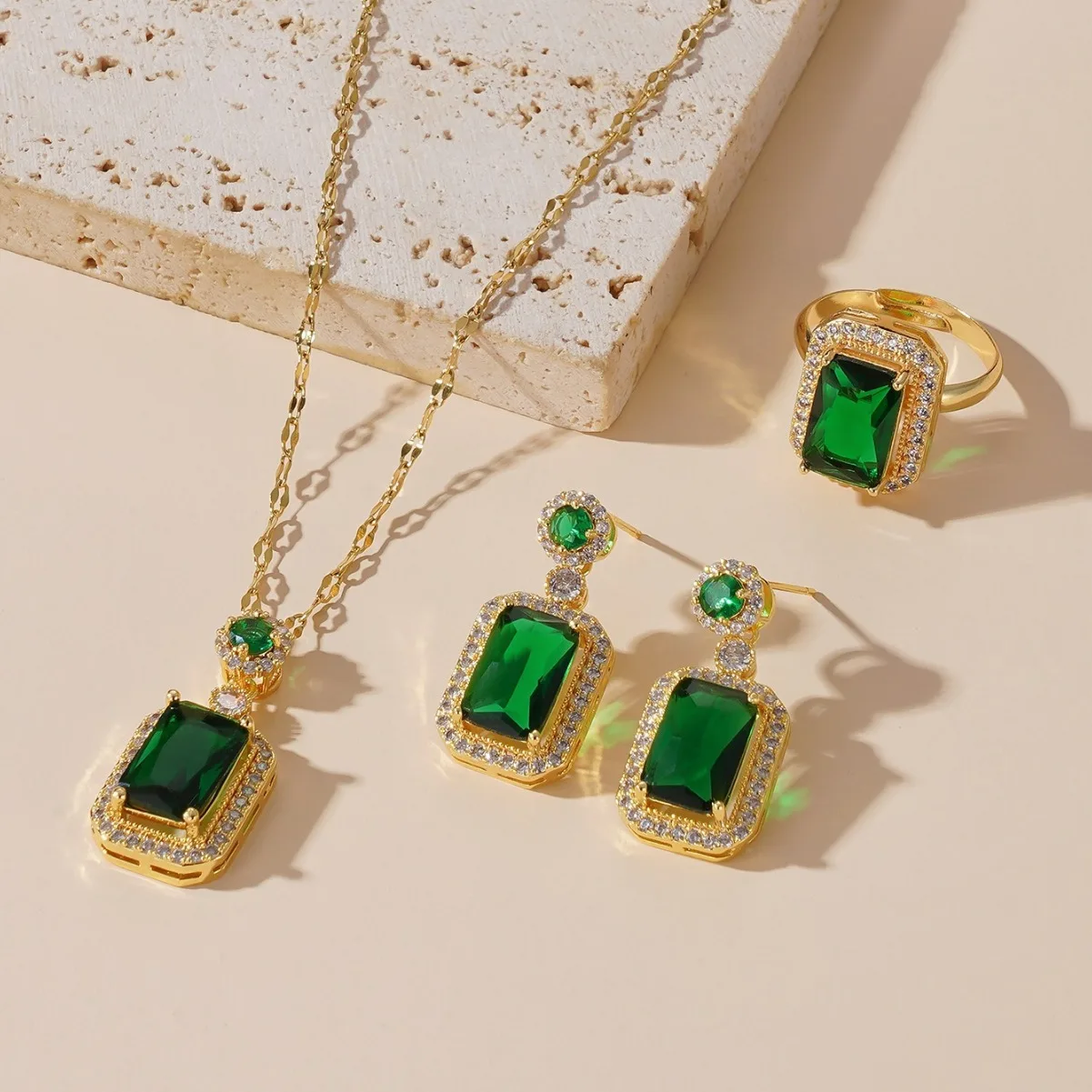 Vintage Emerald Sets Unique Design Light Luxury Temperament Earrings  Pendant Necklace Rings Three-Piece Sets Trend Jewerly Set