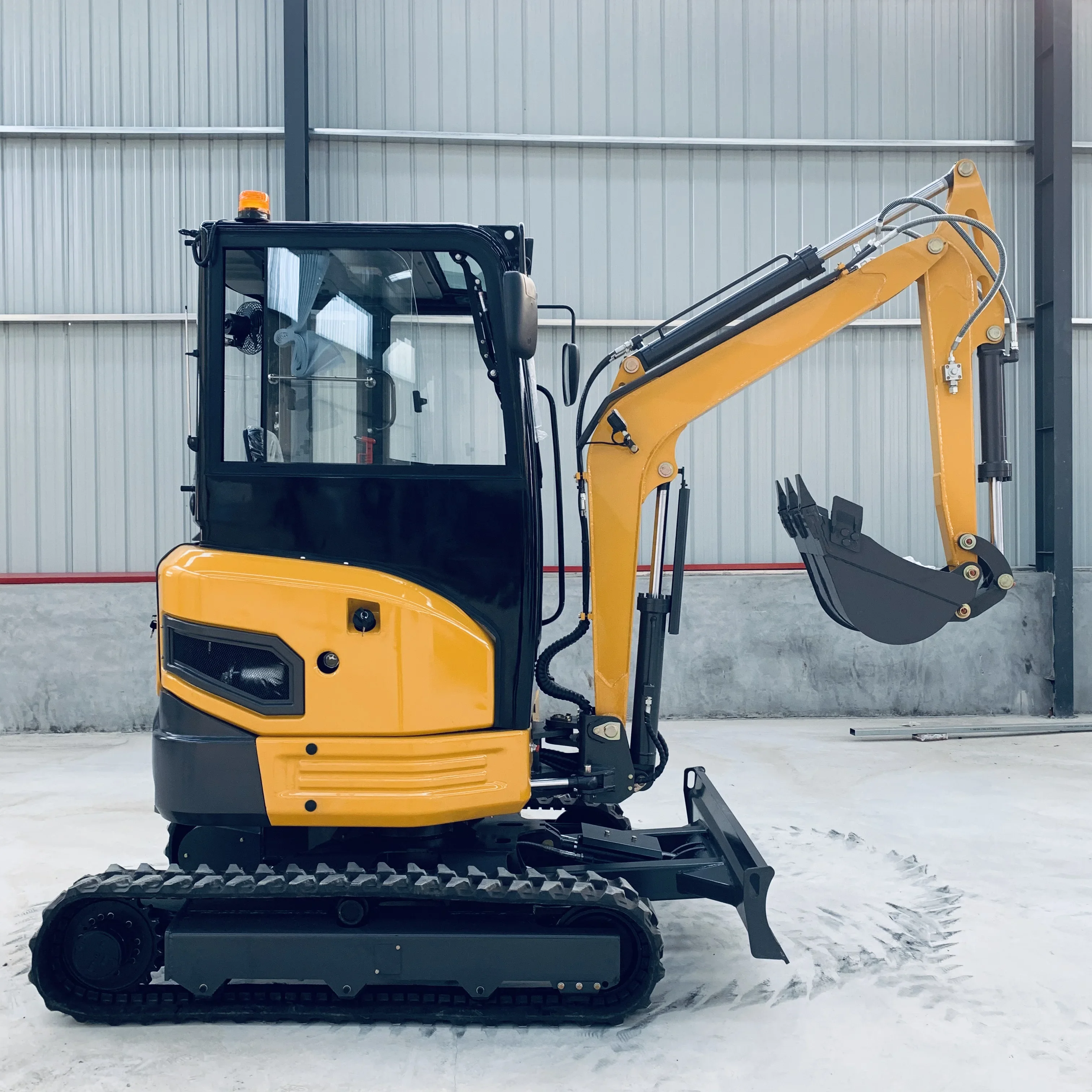 

YG Customized Brand New EPA EURO5 Excavator 2.5 Ton 3 Ton 3.5 Ton Excavator Mini Digger CE EPA Engine Crawler Mini Excavator For