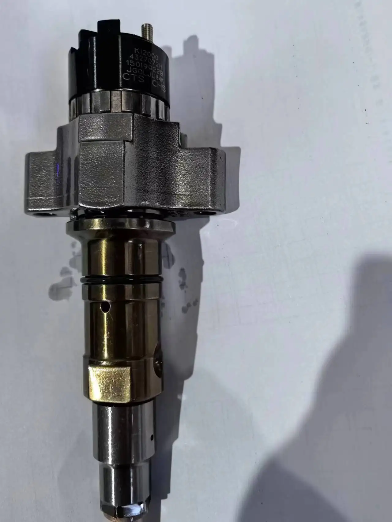 Common-Rail-Injektor 4327072 4384165   Für Cummins ISC8.3 ISL9.5 Motor Diesel Einspritzdüse 4327072 4384165 2897414