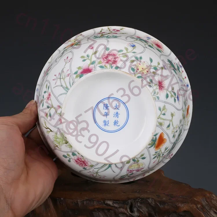 The Twelve Flower Patterned Painted in Gold Pink, Qianlong of The Qing Dynasty