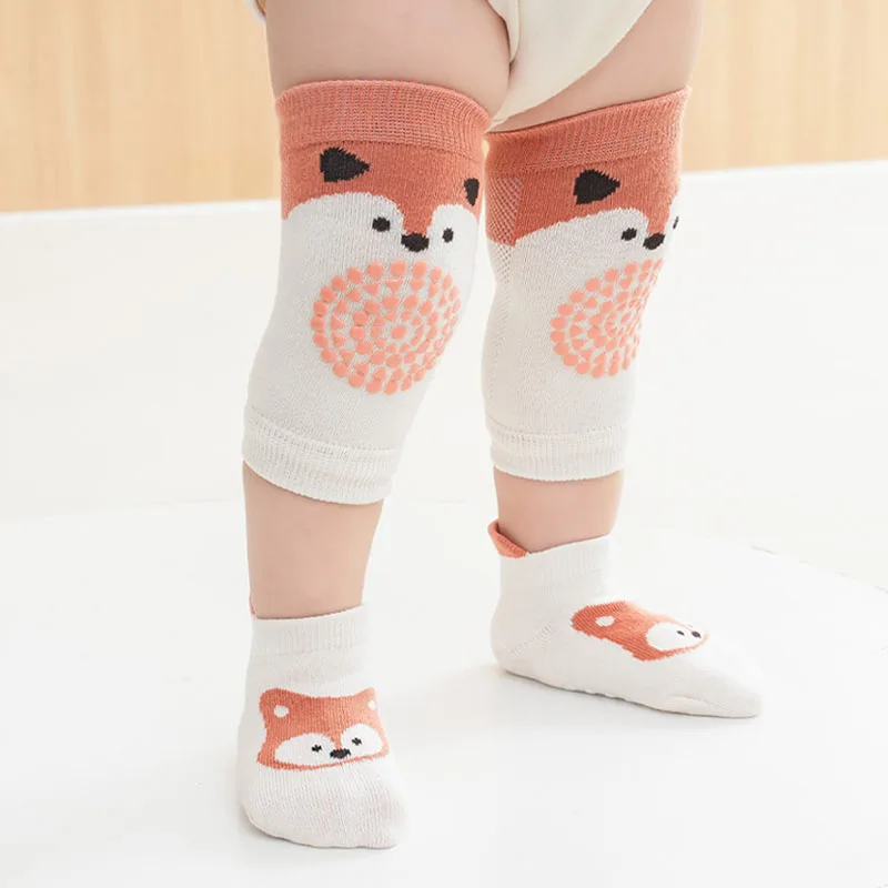 1 Set Socken und Knieschoner für Babys, rutschfeste Socken, niedliches Cartoon-Muster, für Kinder, Jungen, Mädchen, Kleinkinder, Bodensocken, Knieschoner – Detail 3
