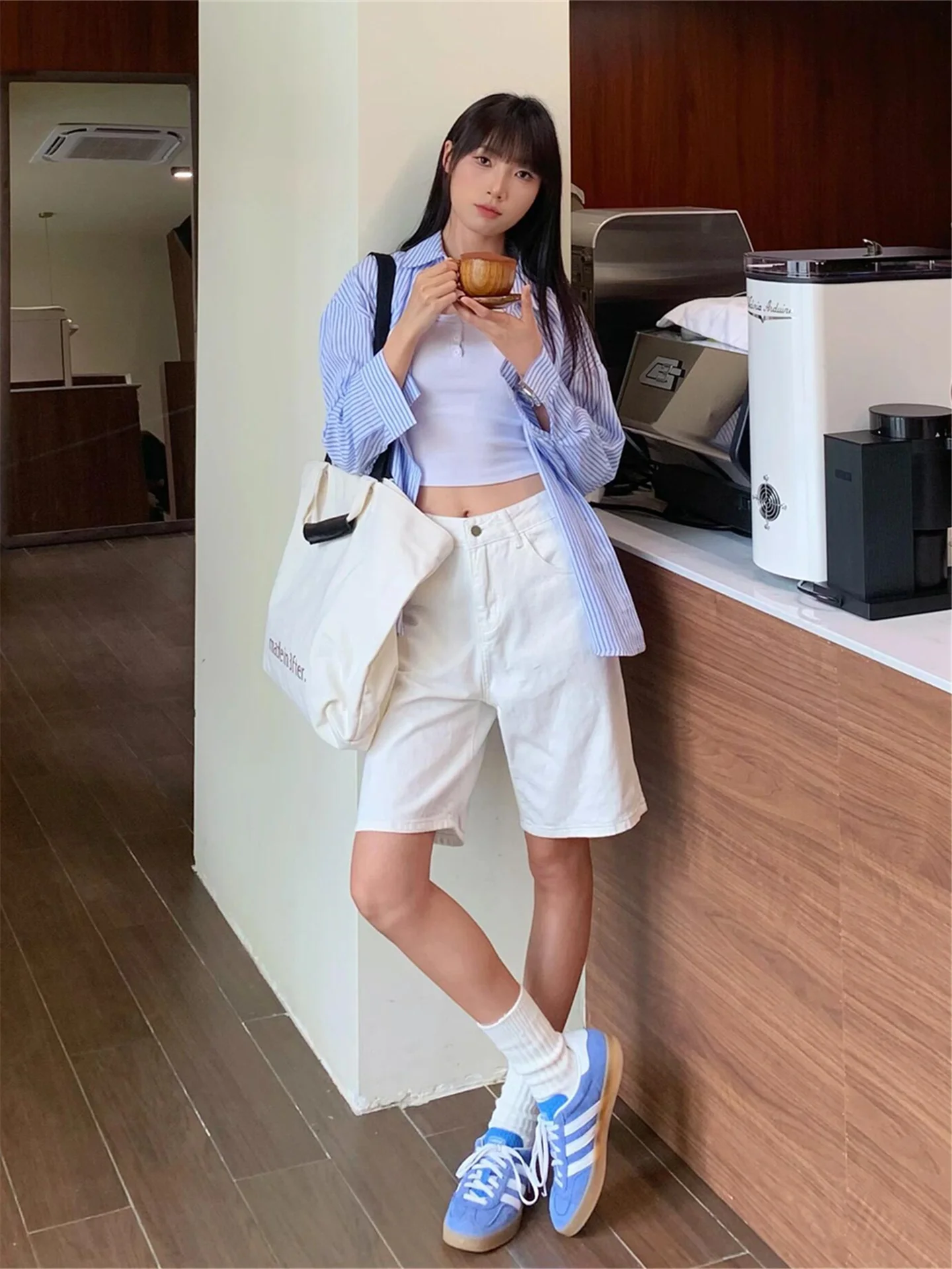 

Белые повседневные джинсовые шорты с высокой талией свободного кроя для женщин, летние тонкие хлопковые брюки прямого кроя, непрозрачная верхняя одежда