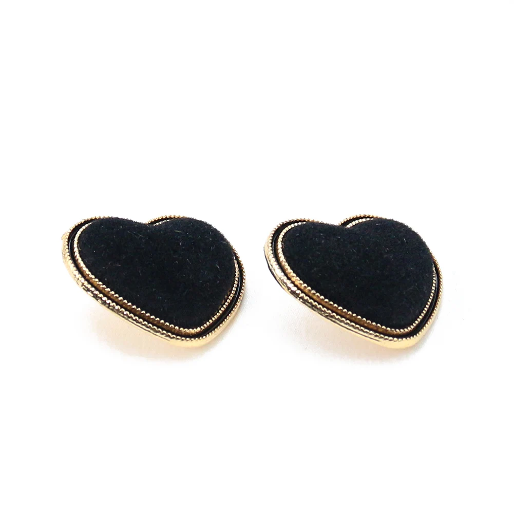 5PCS Metal Black Trim Vintage Love Decorative Shank Buttons Handmade Suede Heart Alloy Anklet Button Coat Decorative Accessories