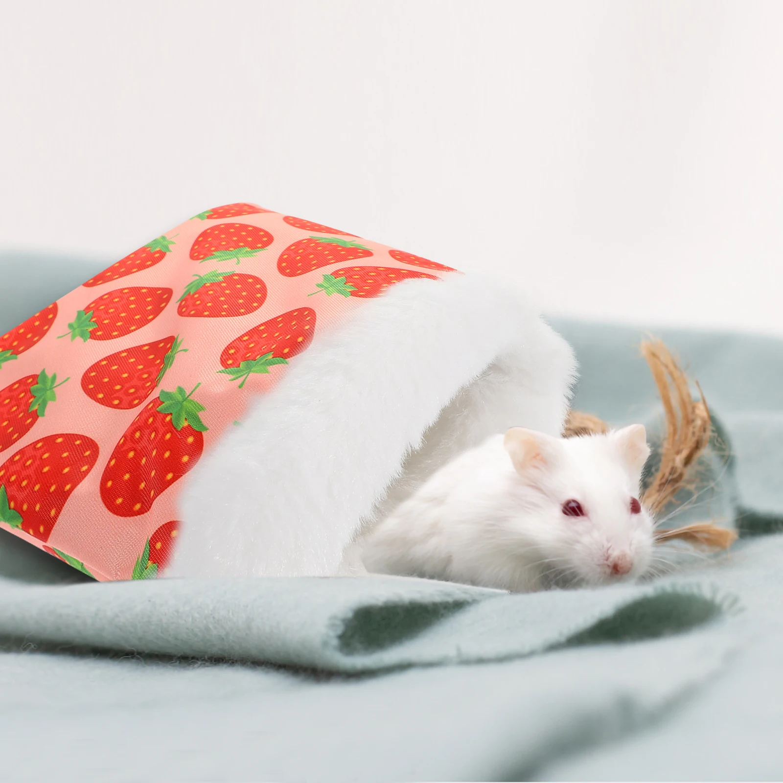 

Hamster Sleep Pouch Warm Comfortable Small Pet Sleeping Nest for Guinea Pig Hedgehog Rat Bed Hamster Bed Guinea Pig Toy