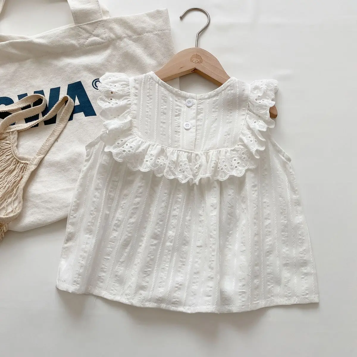 Meninas sem mangas blusa de renda bonito boneca camisa sem gola criança média verão respirável suor absorvente fino simples peplum topos