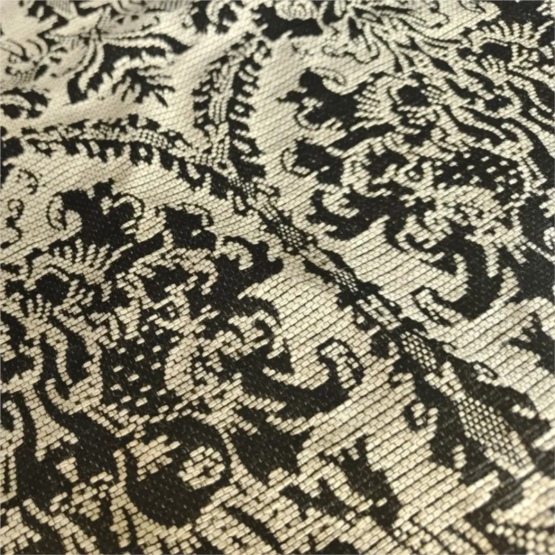 Polyester-cotton blended jacquard fabric with large patterns and contrasting colors soft for women's wear