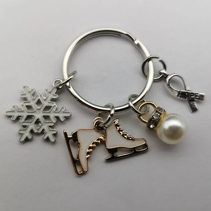 

Fashion Sports "Charm" Keychain Winter Sports Keyring Ice Ballet Keychain Enamel Skate Shoes Jewelry Gifts for Friends