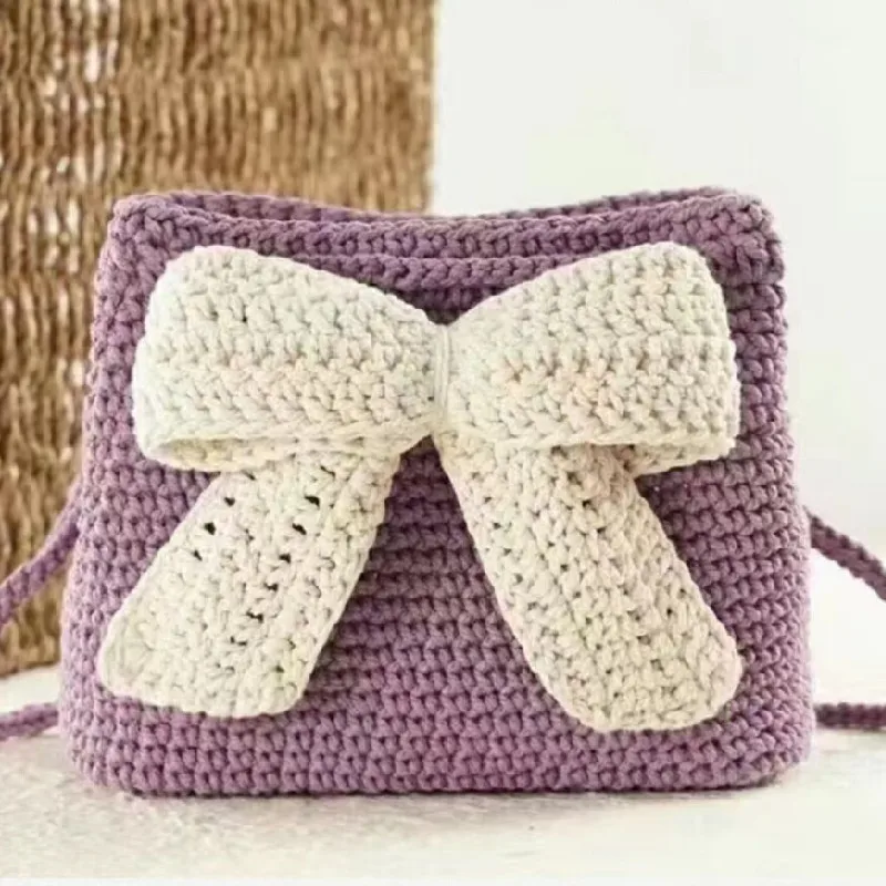 Hand woven one shoulder backpack with large capacity mobile phone tissue bag powder bag is easy to use, fashionable and exquisit
