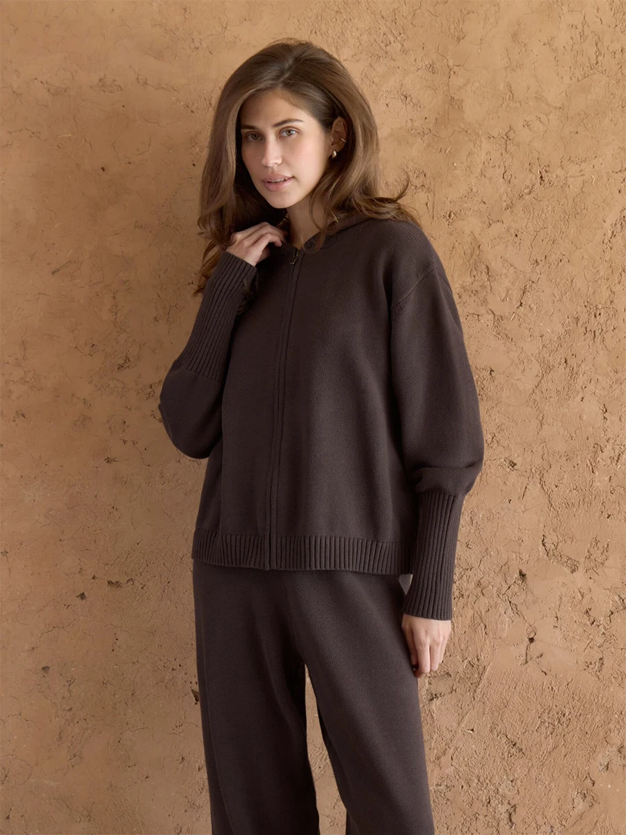 Bornladies Women's Elegant Two-piece Full Zip Hooded Long Sleeved Sweater and Pants Set Suitable for Casual Home and Winter Wear