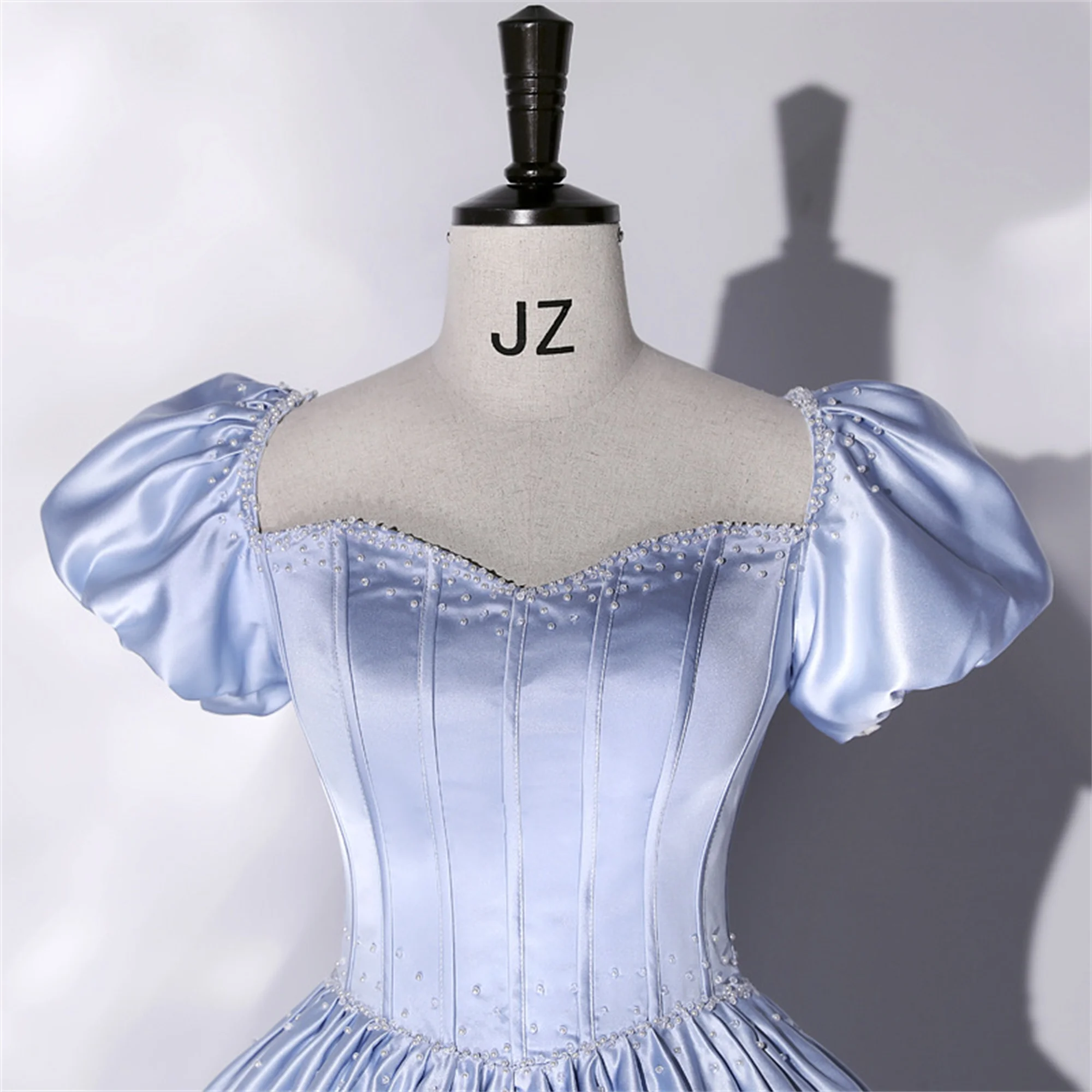 فساتين Quinceanera من الساتان واللؤلؤ بأكمام منتفخة مناسبة رسمية رداء حفلات أعياد الميلاد طول الأرض فيستدو دي فييستا