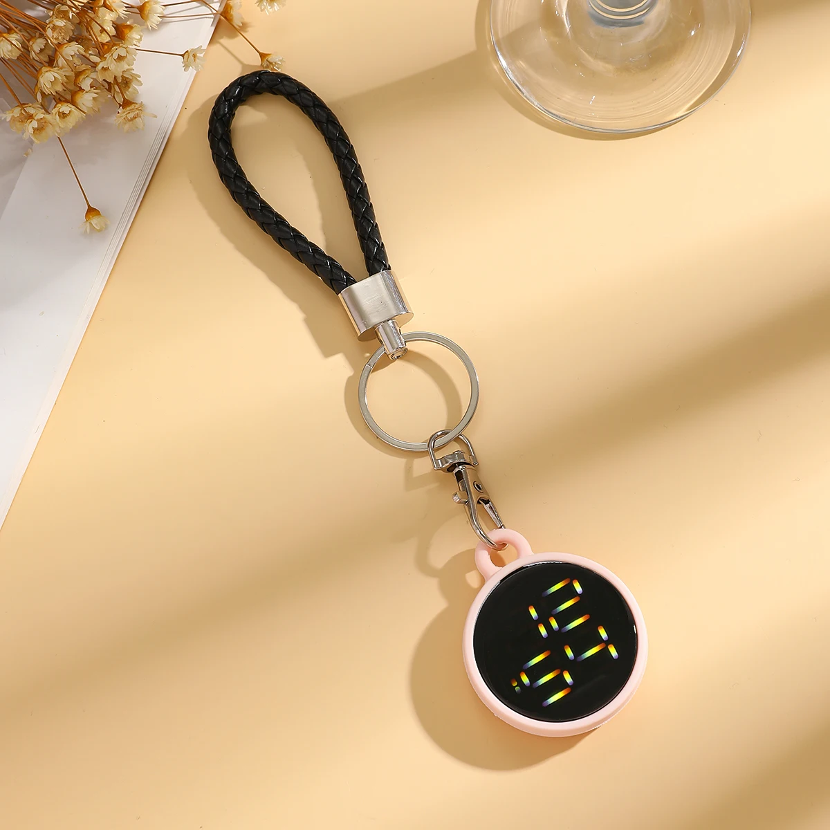 

Милые розовые цифровые LED-часы-брелок с радужным дисплеем, мини-часы на плетеном ремешке с клипсой