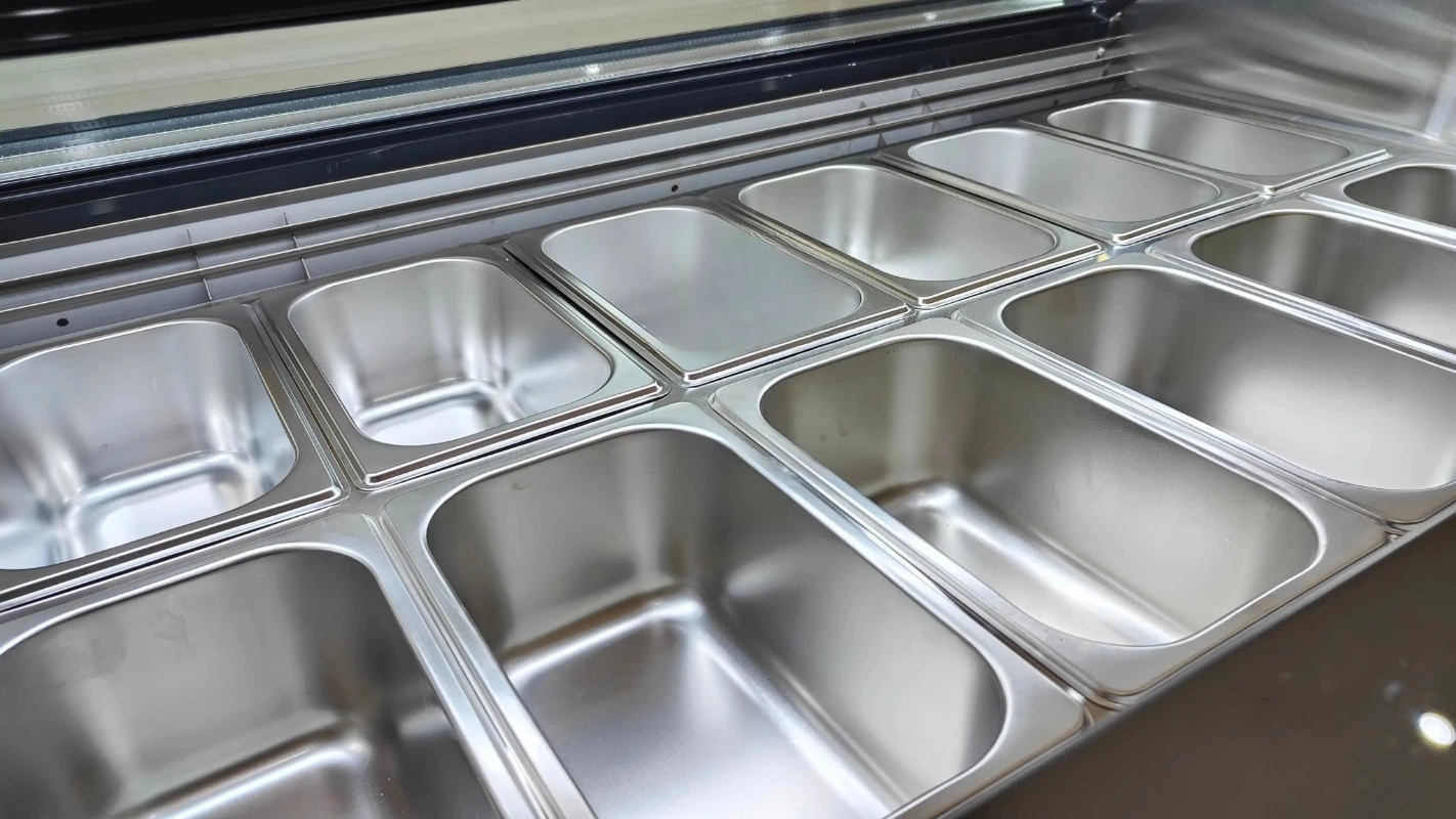 Congelador Comercial para Helados con Enfriamiento por Aire, Vitrina para Gelato con LED, Descongelación Automática y Vidrio Transparente para Máxima Visibilidad