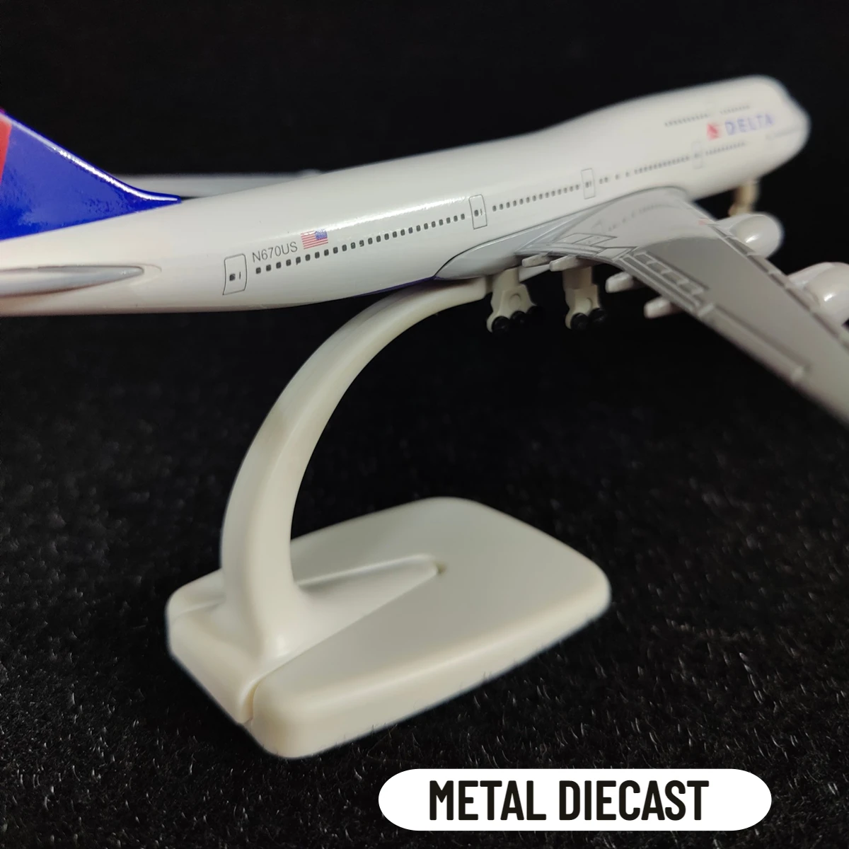 1:250 Metal Aircraft Model Replica Delta Airlines B747 Airplane Scale Miniature Art Decoration Diecast Aviation Collectible Toy