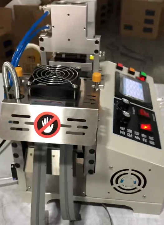 Zipper Positioning Cutting Machine, Hot and Cold Cutting Machine, Cut Width 95mm