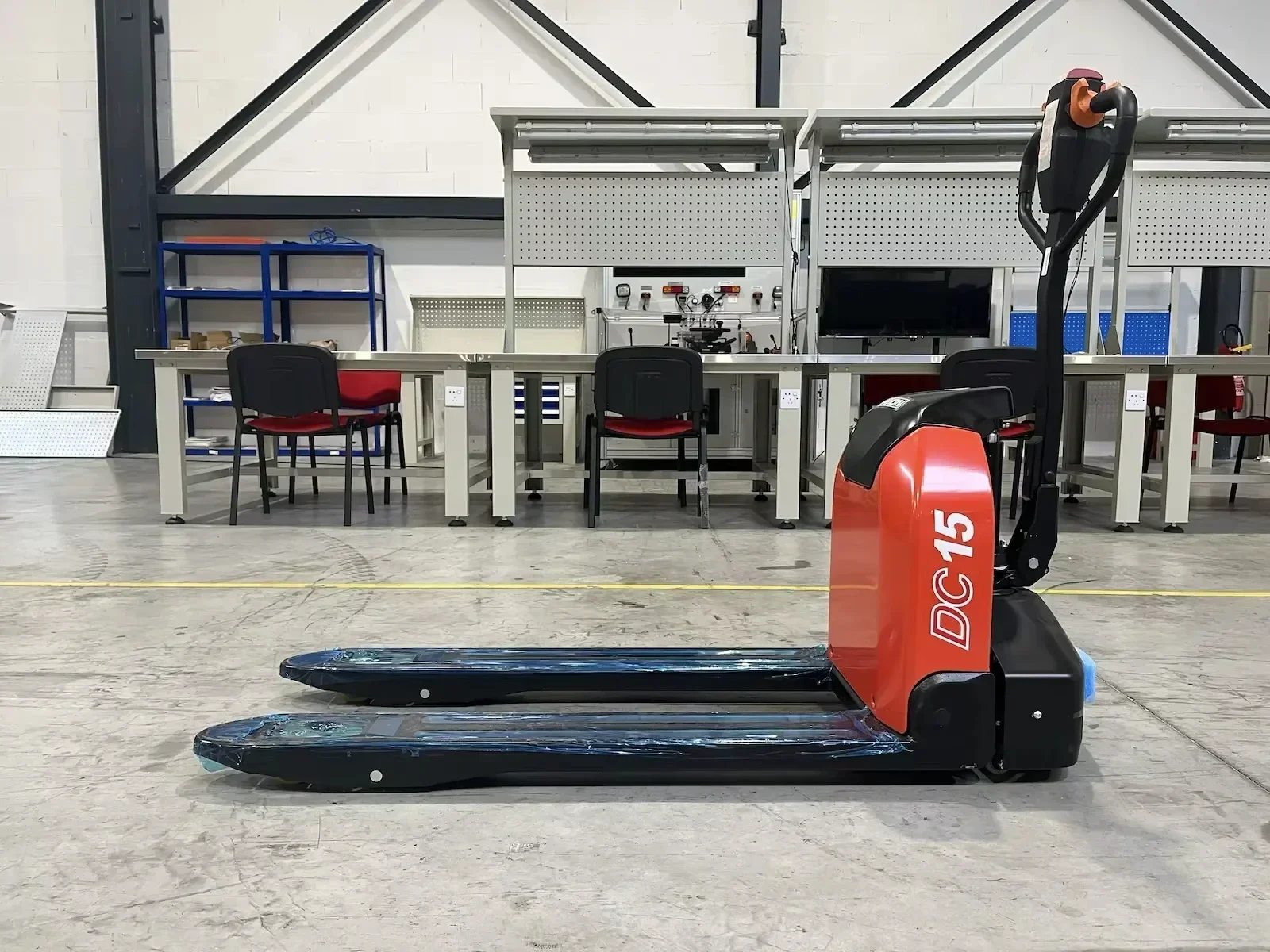 Durable and of high quality Electric 1.5 tons 1.8 tons 2 tons lithium battery pallet truck Helicopter pallet truck