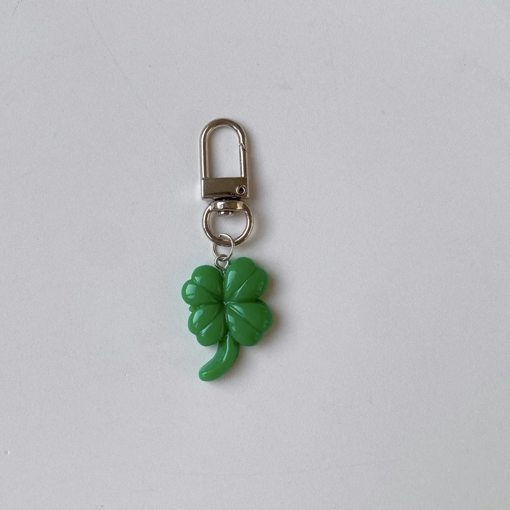 2pcs/set Green Four Grass Charm Pendant Chain Phone Strap Pocket Keychain Strap Hangings Decoration for Key Bag Purse