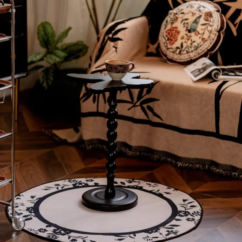 Butterfly-Shaped Solid Wood Side Table Retro Mini Coffee Table for Bedroom Sofa Mid-Century Accent