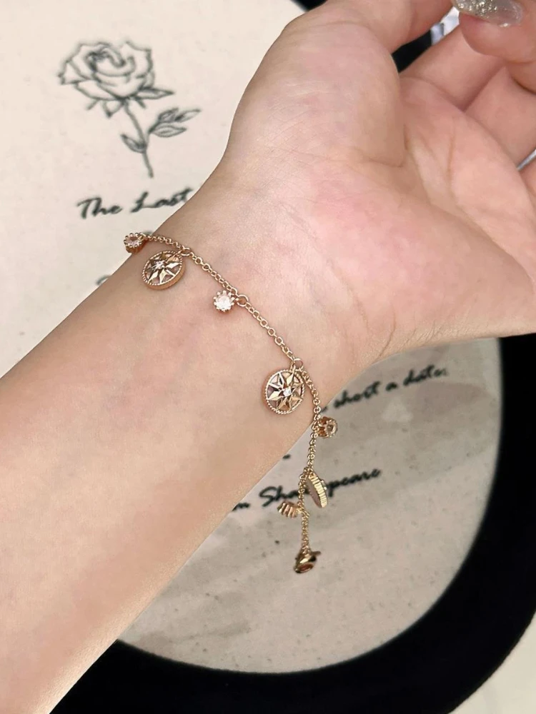 Design Sense Niche Bracelet with Double-sided Stacked Stars and Eight Pointed Compass for Women