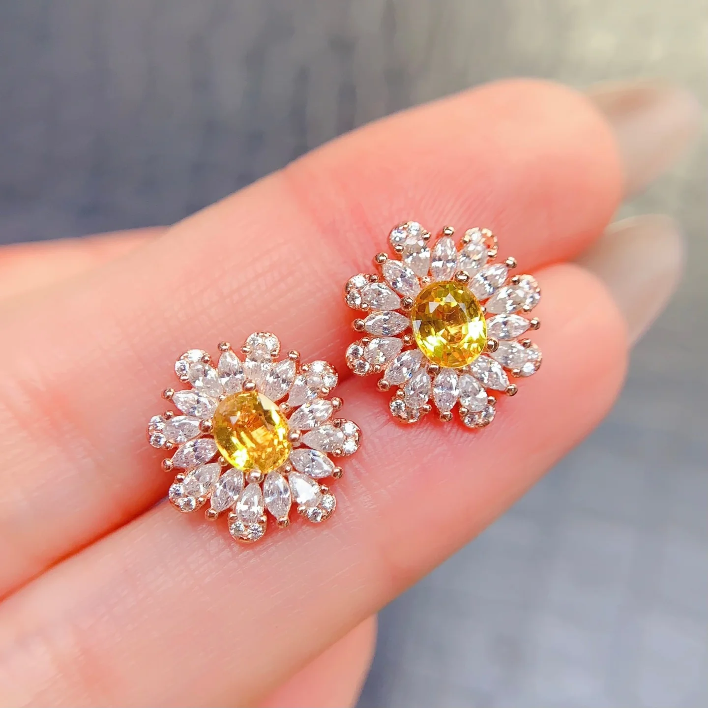 

New 925 silver yellow sapphire earrings oval 4x5mm, versatile, fashionable, light luxury, vintage, delicate for women