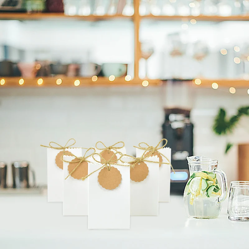 Floatdream 16 Piezas Cajas Pequeñas Forma de Casa, Caja de Dulces de Papel Kraft, De Cartón Para Bodas Fiestas Con Cuerdas de Rojo y Etiquetas, Para Embalaje Regalo