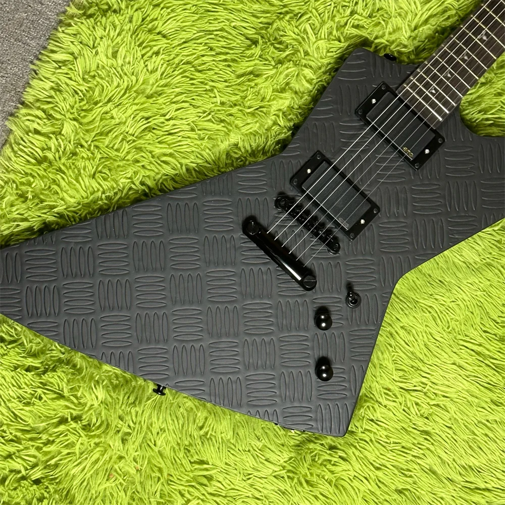 In stock High Quality Black electric guitar Order will be shipped immediately guitars guitarra