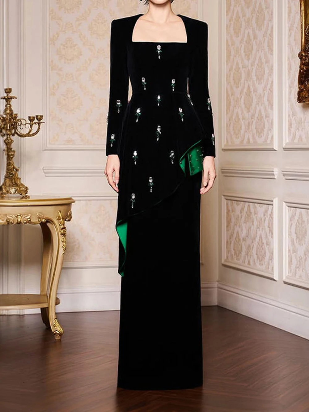 

Новое европейское и американское модное платье с длинными рукавами, облегающее, с рюшами по краю, черное, с акцентом на талии.