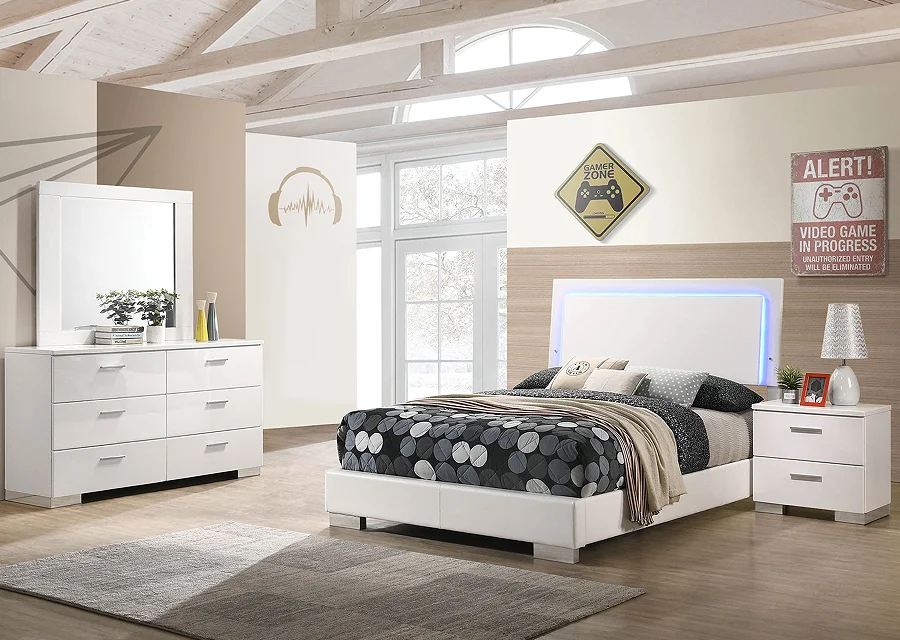 ！@White High Gloss 4-piece Full Wood Convertible Luxury Modern Bedroom Set
