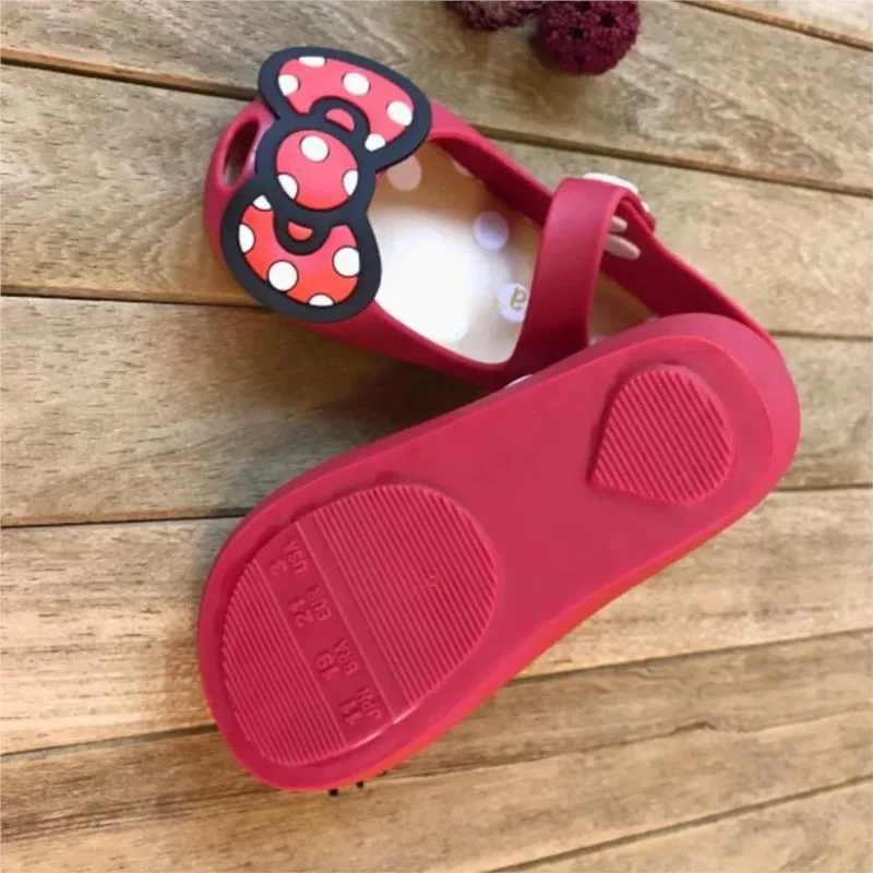 Sandali per bambini dei cartoni animati ragazze Minnie Cartoon scarpe da giardino 1-6 anni impermeabile Jelly Red Black Shoes taglia 20-30