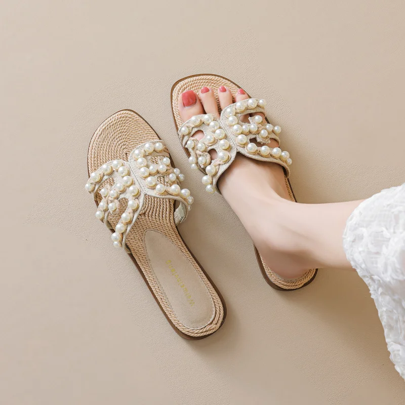 

Straw-woven pearl beach sandals, flat slippers for women, summer outdoor wear