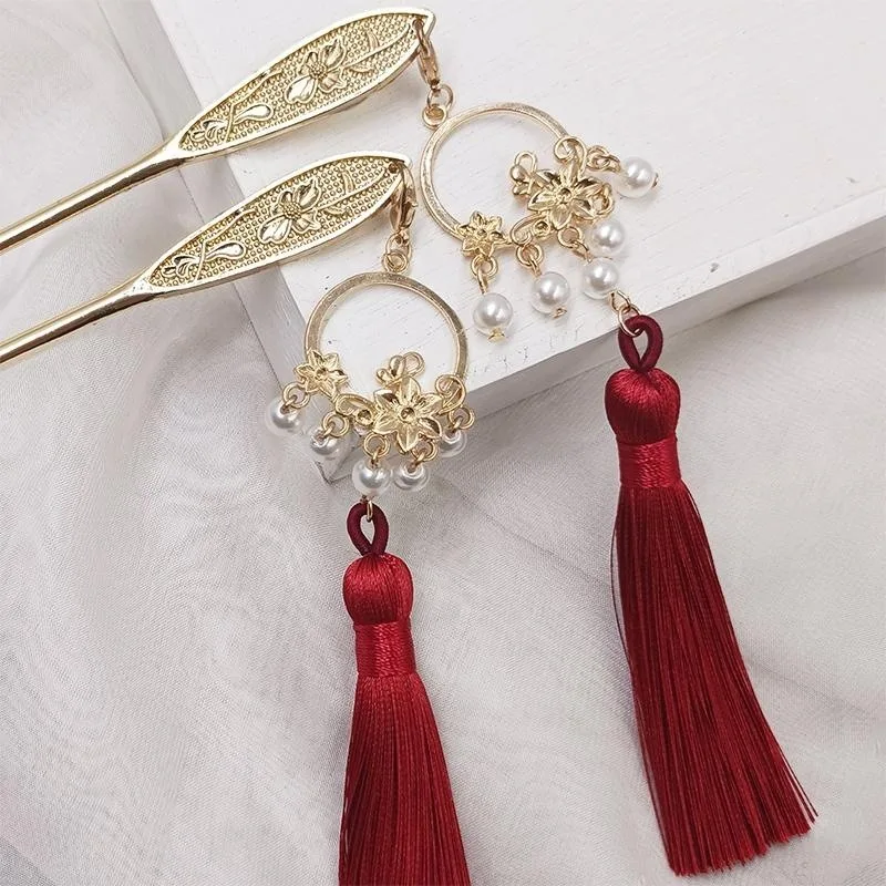 1pc Elegant Chinese Vintage Hair Stick Engravings Tassel-Pearl Charms Perfect Hanfu Looks Traditional Weddings Timeless Cultural