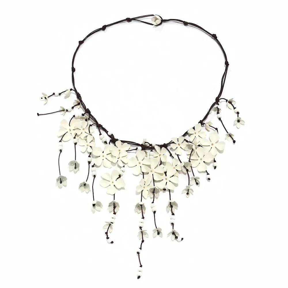 

Multi-layers White Floral Tassel Flower Necklace Clavicle Chain